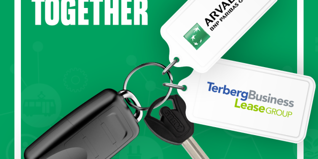 Car keys with the Arval and Terberg's logo as a key ring 