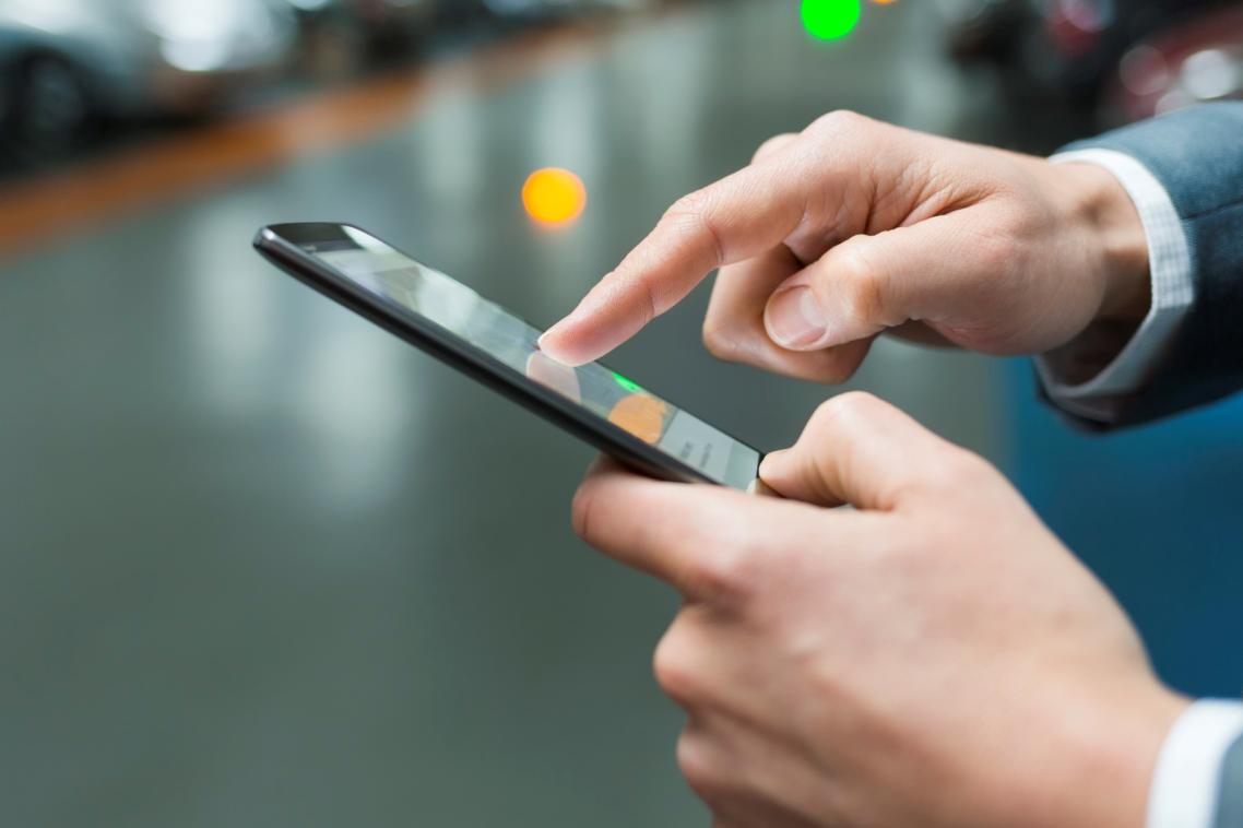 Man holding smartphone